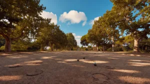 Gabriel Attal à Marseille : bain de foule au Mondial de la pétanque