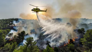 Gard : un incendie en cours à Saint-Gervais mobilise 100 pompiers, deux habitations protégées