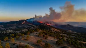 Incendie à Die : plus de 1 000 hectares parcourus, deux communes évacuées