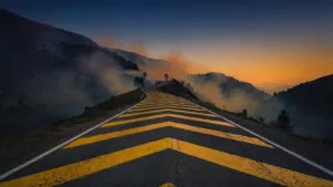 Incendie dans les Pyrénées-Orientales : étape du Tour sans public