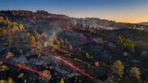 Incendie Var : feu fixé aux Arcs, 350 pompiers mobilisés, vigilance maintenue