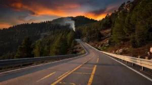 Incendies dans les P.-O. : le Tour arrive aux Angles sans public