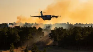 Incendies en Gironde : 1 500 militaires déployés, 220 000 personnes évacuées