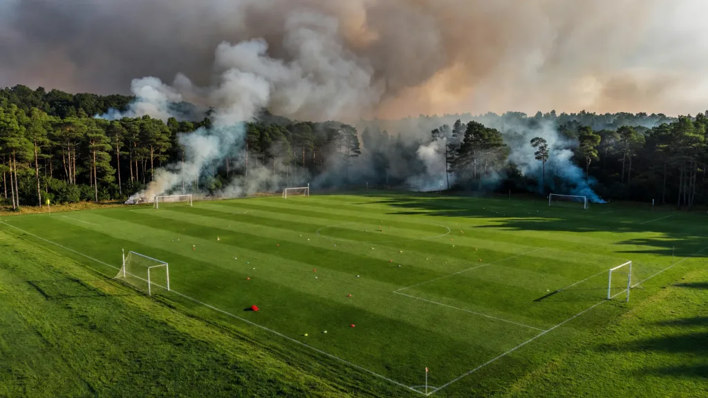 Incendies en Gironde : le centre d'entraînement des Girondins évacué en urgence