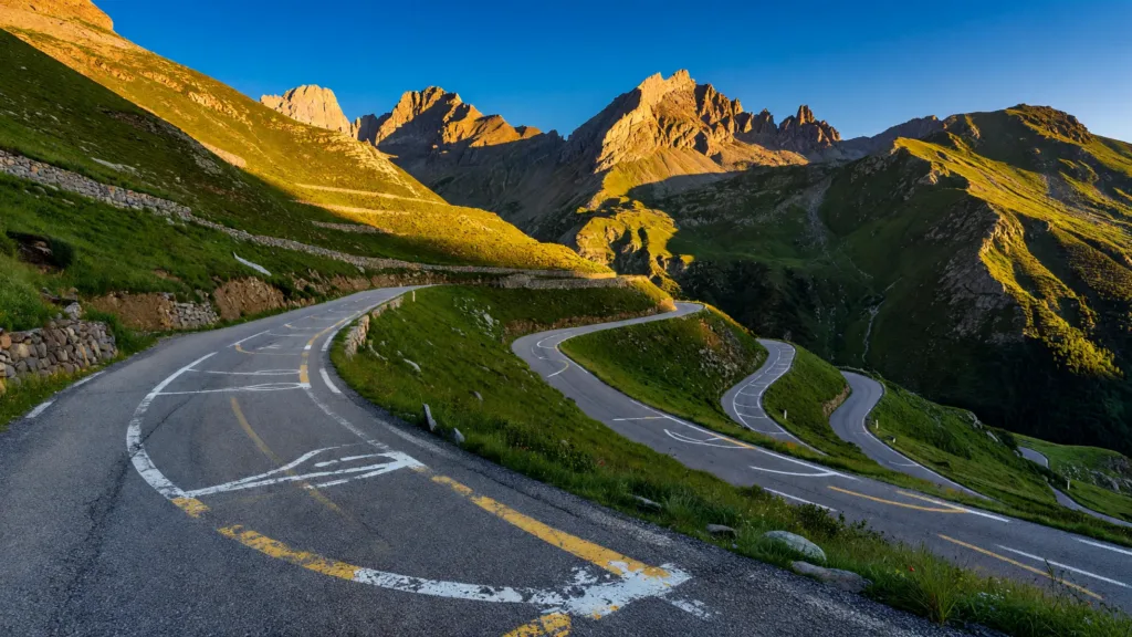 Isaac del Toro, 3e de l'étape du Tourmalet, monte sur le podium