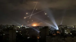 Kiev frappée par la plus vaste attaque de missiles russes depuis le début de la guerre