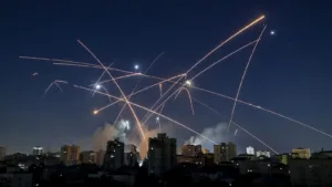 Kiev sous le feu : la plus violente attaque aérienne russe de l&rsquo;année