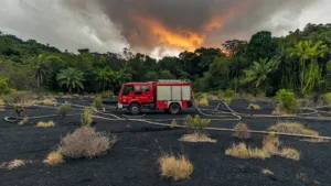 La Réunion : le SDIS 974 s&rsquo;entraîne aux feux de forêt en pleine sécheresse