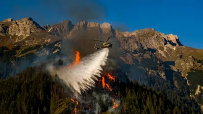 L'Argentière-la-Bessée : le feu du Bois Noir continue sa progression