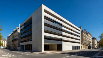 Laval : le parking De Gaulle rouvre après 800 000 € de travaux