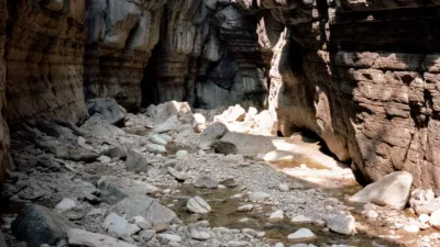 Le Doubs à sec sur 20 km : la canicule vide le lit de la rivière