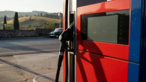 L&rsquo;Italie réduit temporairement la taxe sur le diesel face à la flambée des prix
