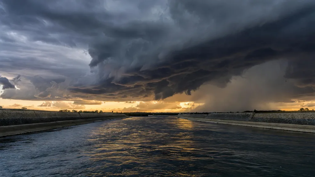Loiret : vigilance canicule abaissée, orages attendus cet après-midi