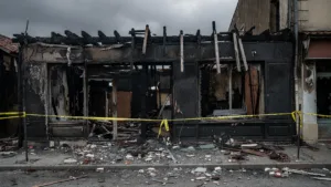 Louhans-Châteaurenaud : un magasin et une maison ravagés par un incendie
