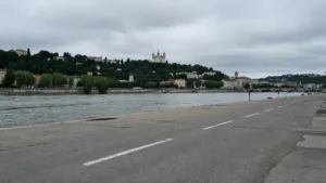 Lyon : la Métropole abandonne le projet Rive droite du Rhône, Doucet impuissant