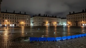 Lyon : quatre interpellations place Bellecour après la défaite des Bleus
