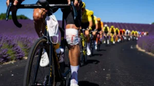 Matteo Jorgenson malade et masqué : le Tour vire au cauchemar