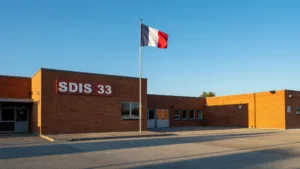 Mérignac : deux pompiers meurent en combattant un incendie, émotion nationale