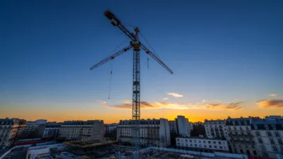 Montpellier : incendie spectaculaire au sommet d'une grue à la Chamberte