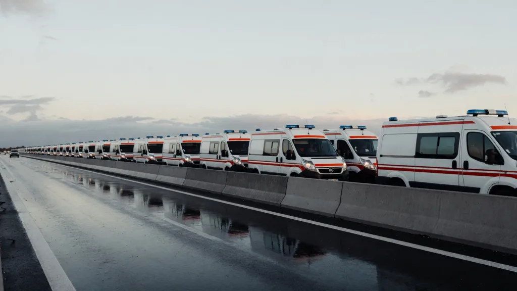 Nantes : le périphérique perturbé par une opération escargot des ambulanciers