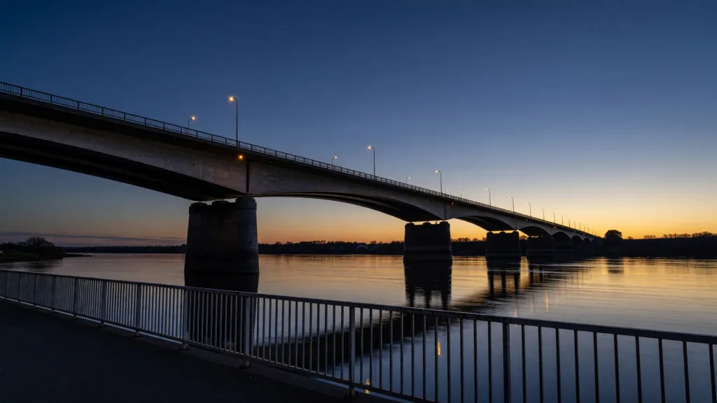 Orléans : les policiers du 45 sauvent une jeune femme sur le pont Thinat