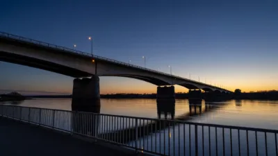 Orléans : les policiers du 45 sauvent une jeune femme sur le pont Thinat