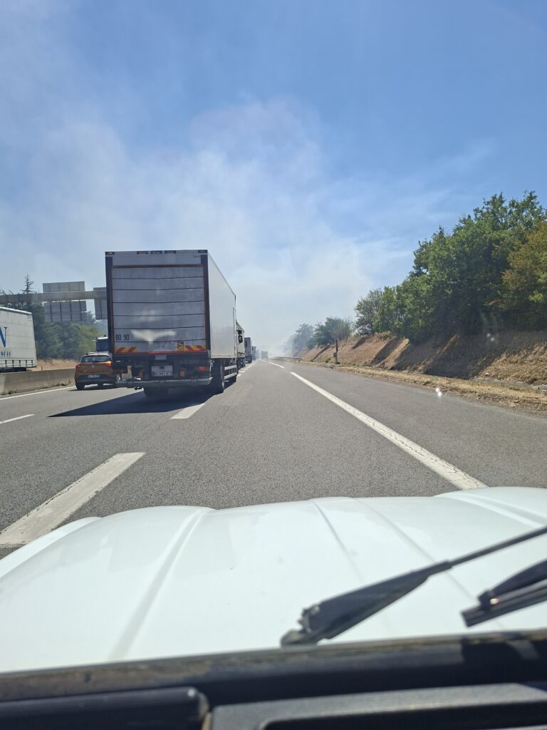 Rhône : un incendie ravage 50 hectares entre Mions et Corbas