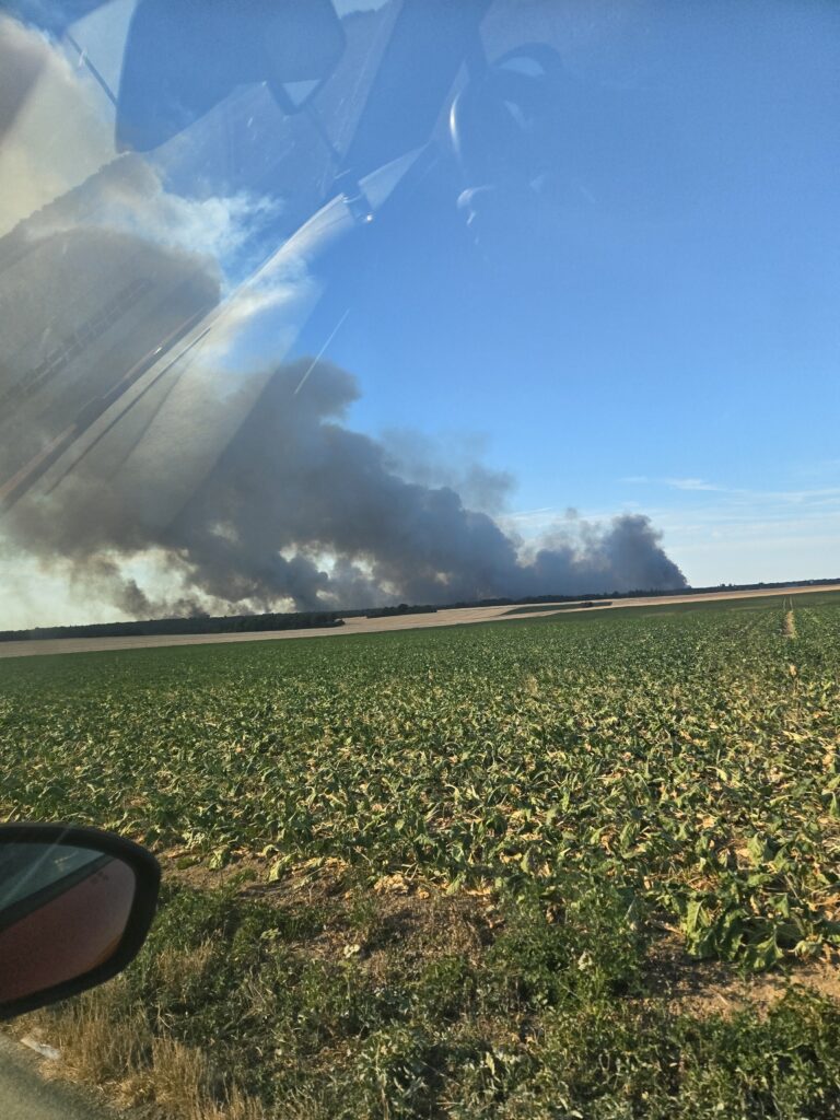 Fontainebleau : un hélicoptère bombardier d&rsquo;eau engagé contre un incendie