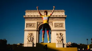 Paul Seixas grimpe à la 5e place mondiale UCI : la France place trois coureurs dans le top 20