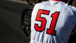 Paul Seixas hérite du dossard 51 : le record de précocité d’un Lyonnais sur le Tour