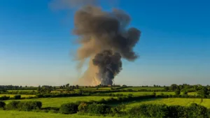 Précey : 400 bottes de fourrage en feu dans une ferme, 24 pompiers mobilisés