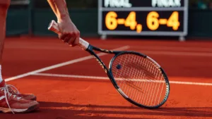 Pronostics tennis : les tipsters se plantent sur Moutet et Kouamé