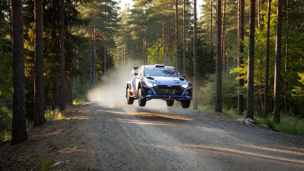Rallye d'Estonie : le Ruthénois Arthur Pélamourgues s'élance en WRC2