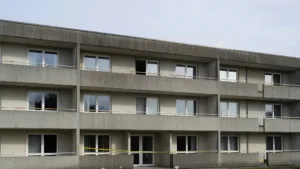 Rennes : enquête pour tentative de féminicide après une chute du 3e étage