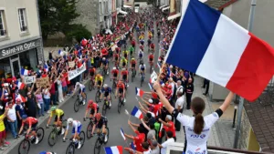 Romain Grégoire passe devant chez lui, champion de France