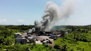 Sainte-Rose : violent incendie au centre de stockage de déchets