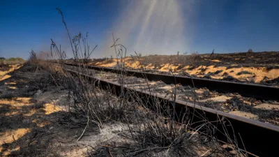 Sarthe : un incendie près des voies TGV provoque de lourds retards