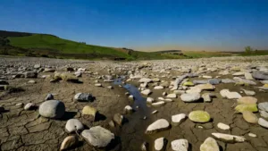 Sécheresse en Corrèze : le préfet durcit les restrictions d&rsquo;eau