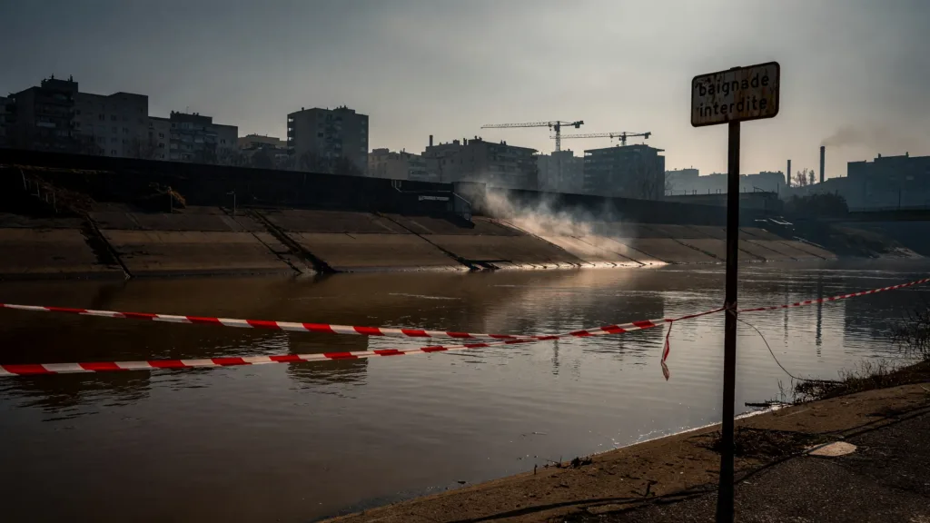 Seine-Saint-Denis : baignade interdite hors sites, vigilance rouge