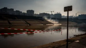 Seine-Saint-Denis : baignade interdite hors sites, vigilance rouge