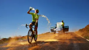 Tour de France 2026 : deux étapes raccourcies, un peloton à bout de souffle