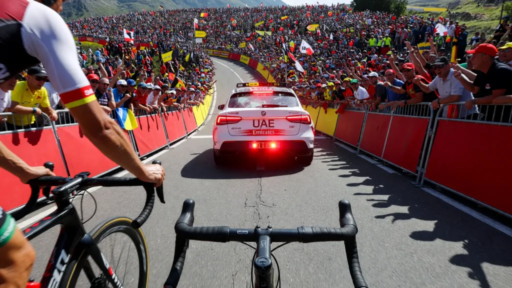 Tour de France 2026 : Einer Rubio abandonne après avoir percuté une voiture suiveuse