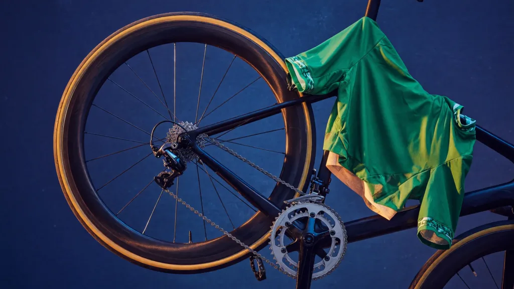 Tour de France 2026 : Kooij s'impose au sprint à Pau