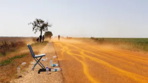 Tour de France 2026 : la canicule vide les bords de route et menace le modèle économique