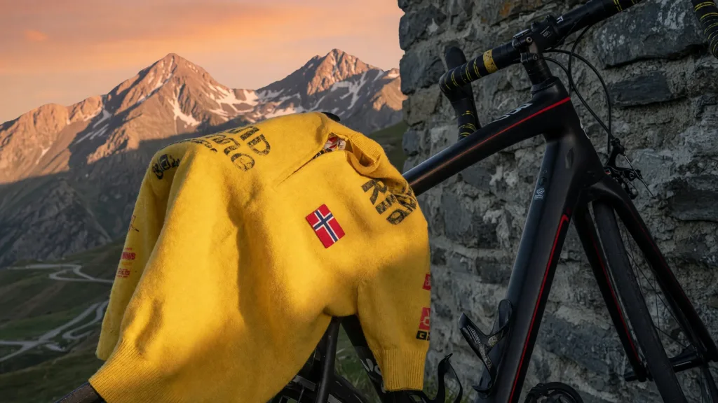 Tour de France 2026 : Pedersen gagne, Træen crée la surprise et s'empare du maillot jaune à Foix