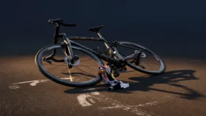 Tour de France : Clément Berthet abandonne après sa chute