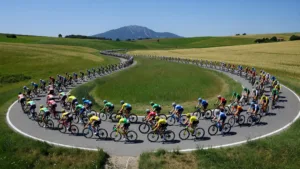 Tour de France : Mauro Schmid s&rsquo;impose à Belfort, Vauquelin sixième à 2 secondes