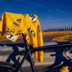 Tour de France : Træen garde le jaune, Kooij s'impose à Pau
