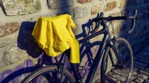 Traeen, maillot jaune du Tour 2026 à Foix, en Ariège