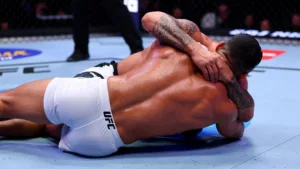UFC 300 : le short qui a fait débat lors de Oliveira-Tsarukyan